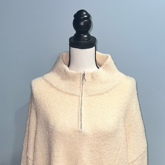 lillusory- Cream quarter zip - Picture 2 of 6